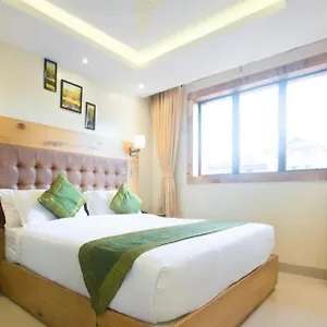 Airport Star Hotel
